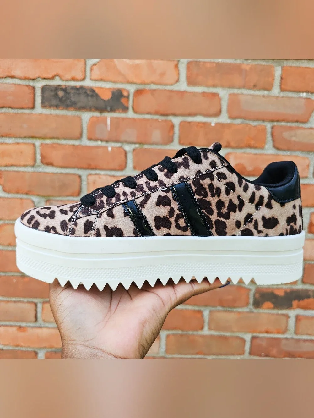 New Wild Diva Leopard Platform Fashion Sneakers Women’s Size 10